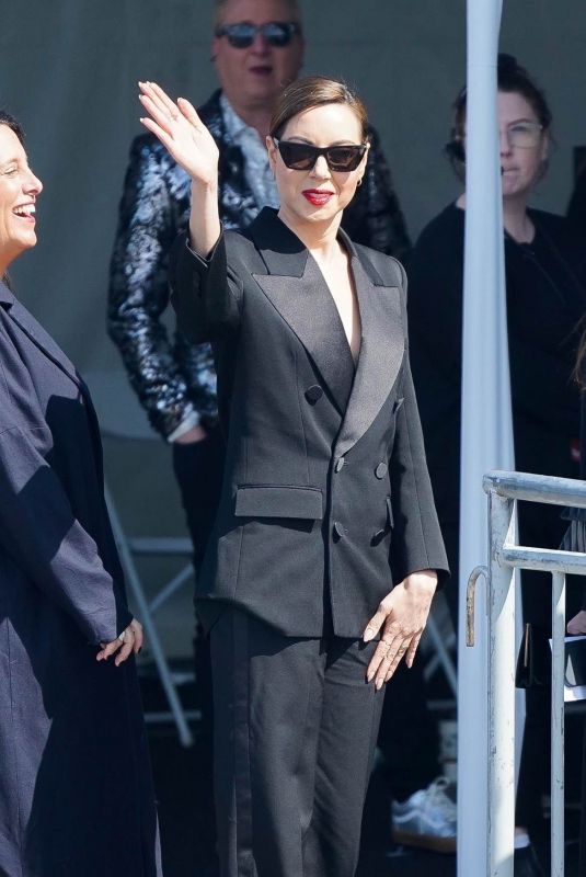 AUBREY PLAZA Arrives at 2023 Film Independent Spirit Awards in Santa Monica 03/04/2023