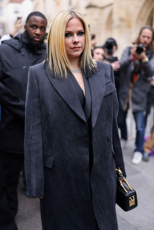 AVRIL LAVIGNE Arrive at Lanvin Show at Paris Fashion Week 03/05/2023