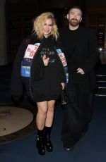 AVRIL LAVIGNE Arrives at Rritz Hotel in Paris 03/01/2023