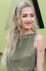 DELILAH HAMLIN at Versace FW23 Show at Pacific Design Center in West Hollywood 03/09/2023