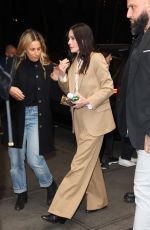 DREW BARRYMORE Films her Show Segment with COURTENEY COX and MELISSA BARRERA in New York 03/05/2023