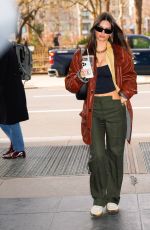 EMILY RATAJKOWSKI Out and About in New York 02/27/2023