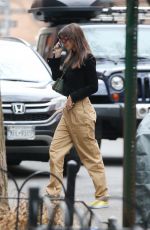 EMILY RATAJKOWSKI Returns to Her Home in New York 03/17/2023