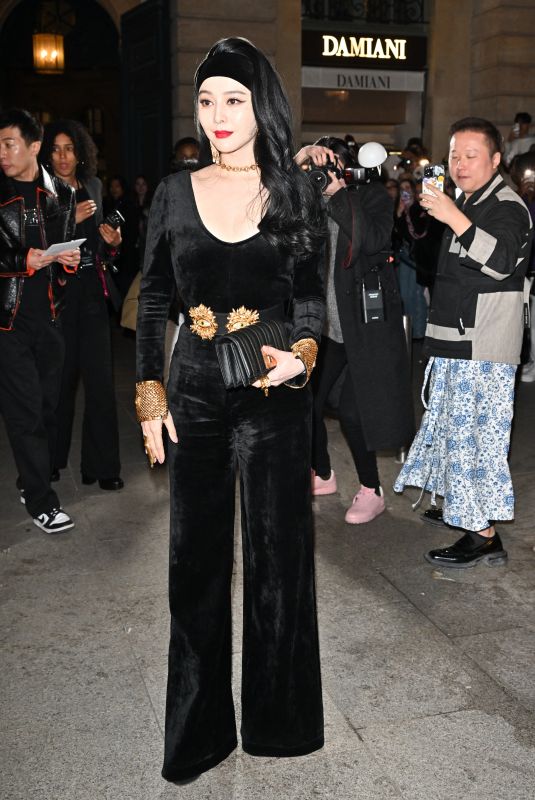 FAN BINGBING Arrives at Schiaparelli Show at Paris Fashion Week 03/02/2023