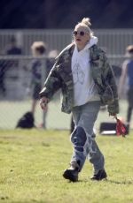 GWEN STEFANI Arrives at Her Son