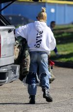 GWEN STEFANI Arrives at Her Son
