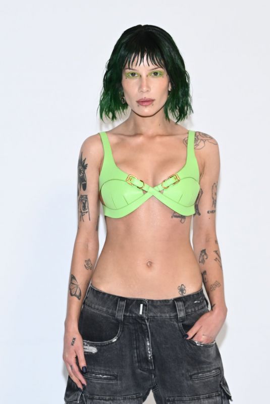 HALSEY - Givenchy Paris Fashion Week Photocall 03/02/2023