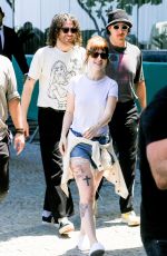 HAYLEY WILLIAMS Outside Fasano Hotel in Rio 03/10/2023