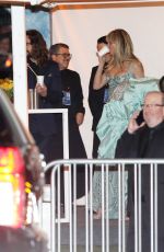 HEIDI KLUM Leaves Vanity Fair Oscar Party in Beverly Hills 03/12/2023