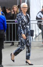 JAMIE LEE CURTIS Arrives at 2023 Film Independent Spirit Awards in Santa Monica 03/04/2023