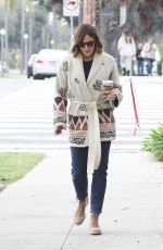 JENNIFER GARNER Back to Her Var After Attending a Parent-Teacher Conference 03/08/2023