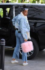 JENNIFER HUDSON Arrives at Lakers Game in Los Angeles 03/26/2023