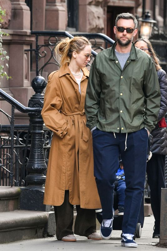 JENNIFER LAWRENCE and Cooke Maroney Out in New York 03/23/2023