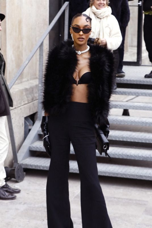 JOURDAN DUNN Arrives at Elie Saab Womenswear Fall/Winter 2023-2024 Show at Paris Fashion Week 03/04/2023