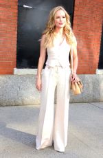 KATE BOSWORTH Leaves The Drew Barrymore Show in New York 03/29/2023