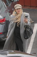 KATE HUDSON Leaves Brentwood Country Mart 03/21/2023
