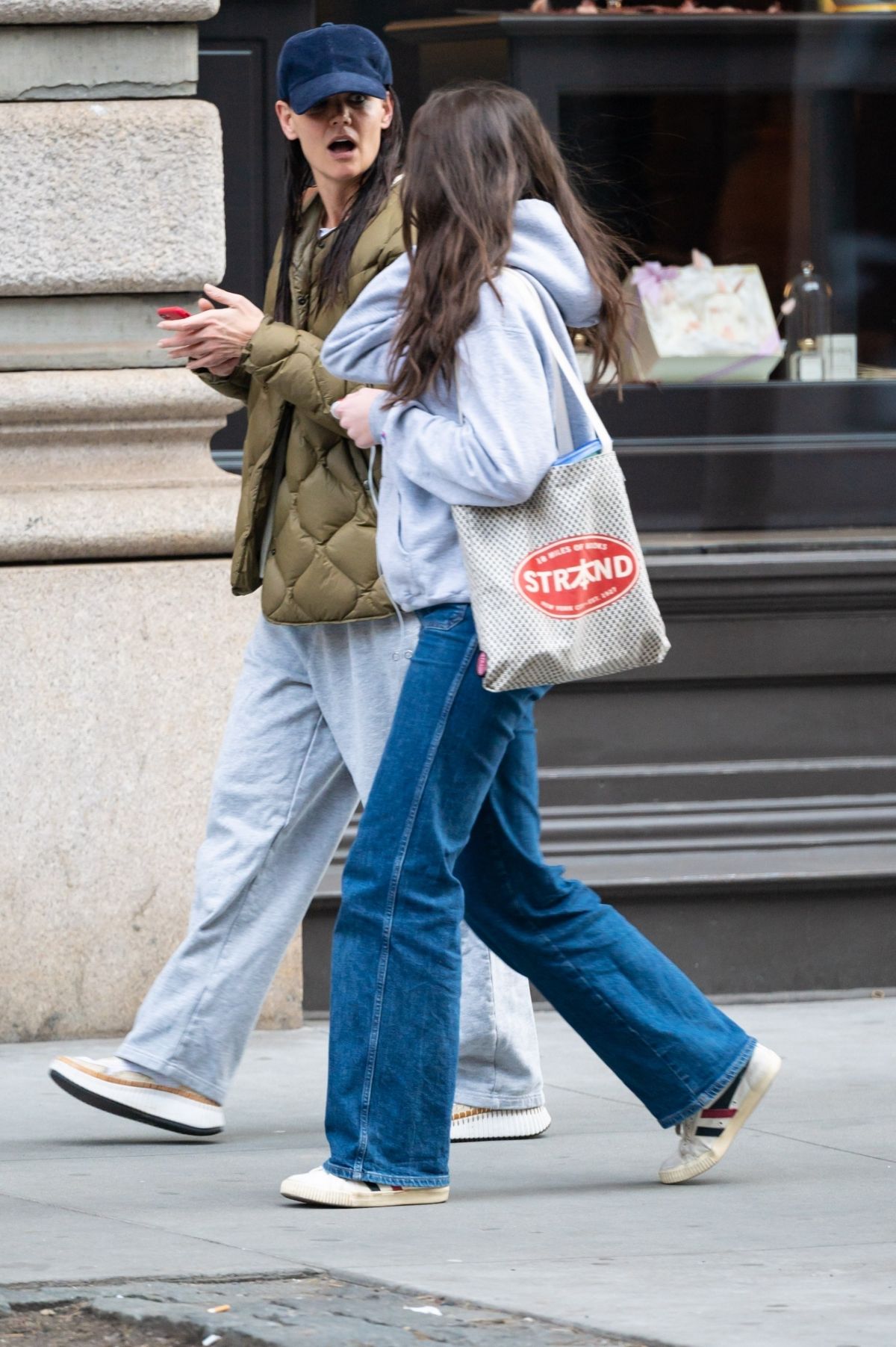KATIE HOLMES and SURI CRUISE Out in New York 03/29/2023 – HawtCelebs
