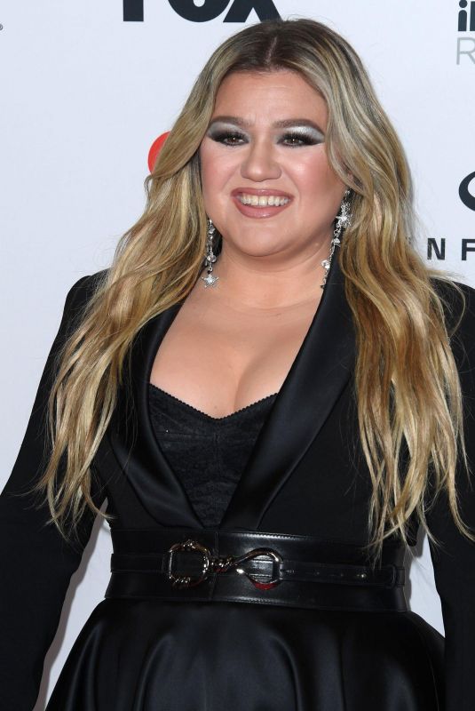 KELLY CLARKSON at 2023 Iheartradio Music Awards at Dolby Theatre in Los Angeles 03/27/2023