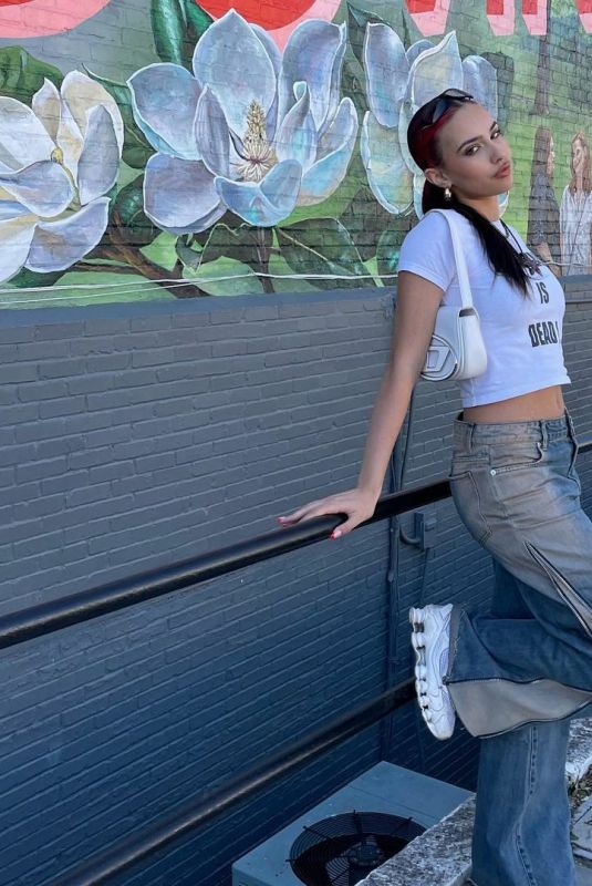 KYLIE CANTRALL - Instagram Photos 03/19/2023