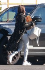 LAUREN PARSEKIAN at Fed Ex Store in Los Feliz 03/10/2023