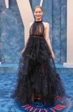 LESLIE MANN at Vanity Fair Oscar Party in Beverly Hills 03/12/2023