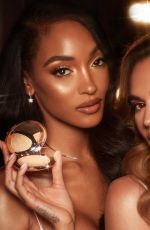 LILY JAMES for Charlotte Tilbury Hollywood Glow Glide Campaign 2023