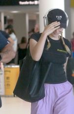 LORDE Arrives at Perth Airport 03/17/2023