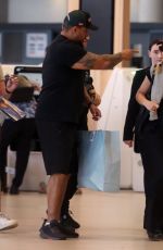 LORDE Catching a Flight Out of Perth Airport 03/19/2023