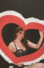 MADELEINE FORD - Windycitygrace Valentine