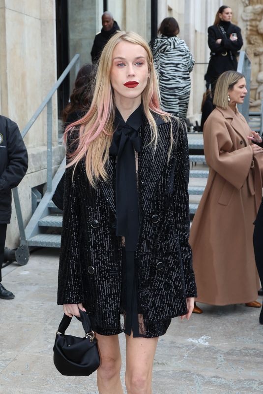 MARY CHARTERIS Arrives at Elie Saab Womenswear Fall/Winter 2023-2024 Show at Paris Fashion Week 03/04/2023
