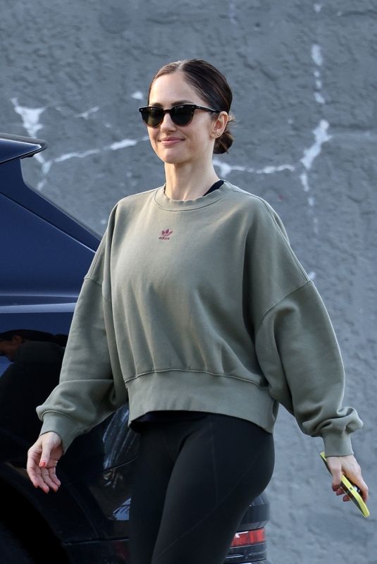MINKA KELLY Leaves a Gym After Early Morning Workout in Los Angeles 03/24/2023