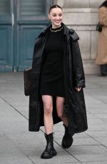 PHOEBE DYNEVOR at Louis Vuitton Womenswear Fall/winter 2023-2024 Show at Paris Fashion Week 03/06/2023