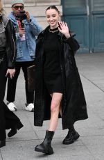 PHOEBE DYNEVOR at Louis Vuitton Womenswear Fall/winter 2023-2024 Show at Paris Fashion Week 03/06/2023