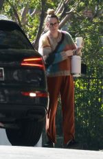 Pregnant RUMER WILLIS Makes a Stop at a Friend