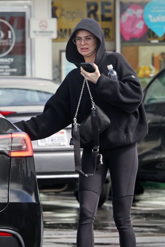 RAQUEL LEVISS Arrives Back in Los Angeles 03/22/2023