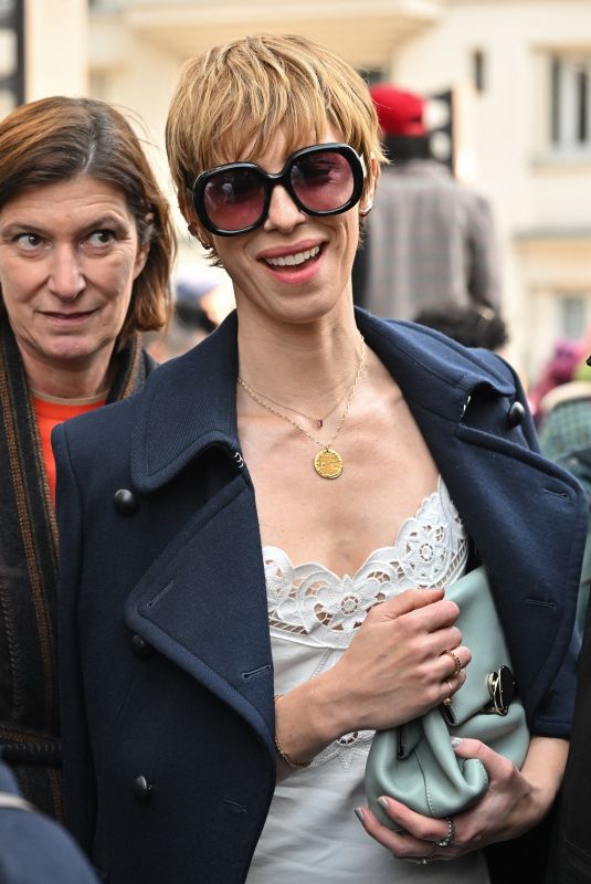 REBECCA HALL Arrives at Chloe Show at Paris Fashion Week 03/02/2023