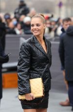 SAMARA WEAVING at Louis Vuitton Womenswear Fall/winter 2023-2024 Show at Paris Fashion Week 03/06/2023