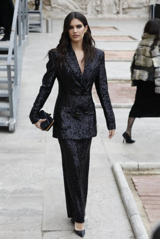 SARA SAMPAIO Arrives at Elie Saab Womenswear Fall/Winter 2023-2024 Show at Paris Fashion Week 03/04/2023