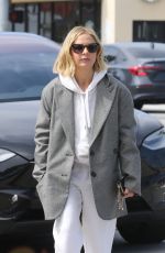 SARAH MICHELLE GELLAR Out Shopping in Brentwood 03/17/2023