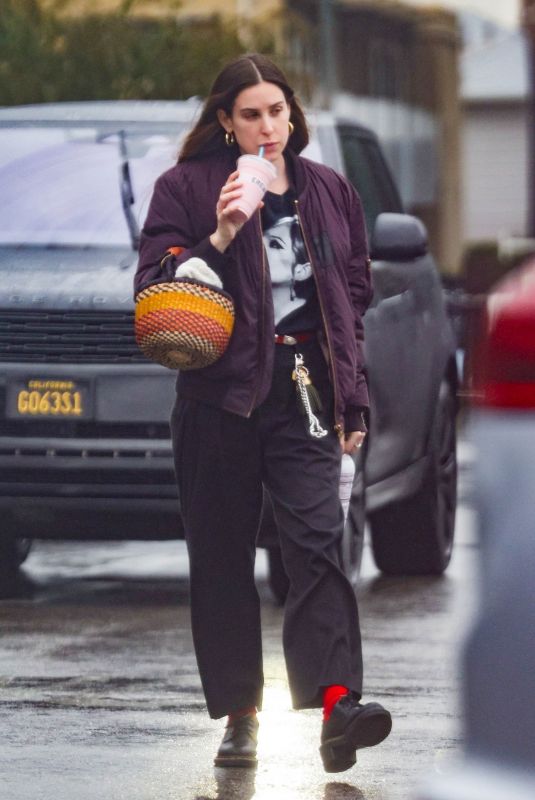 SCOUT WILLIS Out for Smoothie at Erewhon in Studio City 03/10/2023