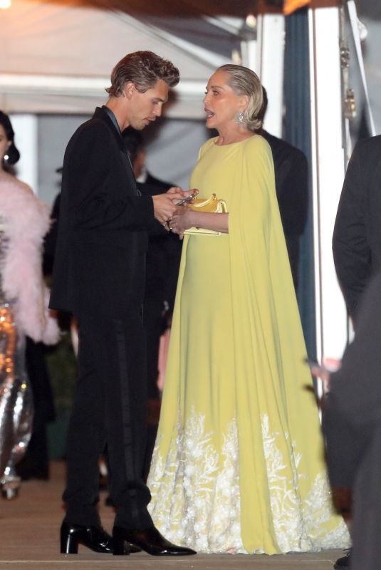 SHARON STONE Leaves 2023 Vanity Fair Oscar Party in Beverly Hills 03/12/2023