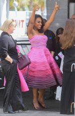 SHERYL LEE RALPH Arrives at 2023 Film Independent Spirit Awards in Santa Monica 03/04/2023