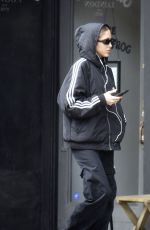 SIMI KHADRA Out and About in Beverly Hills" (23.03.2023)