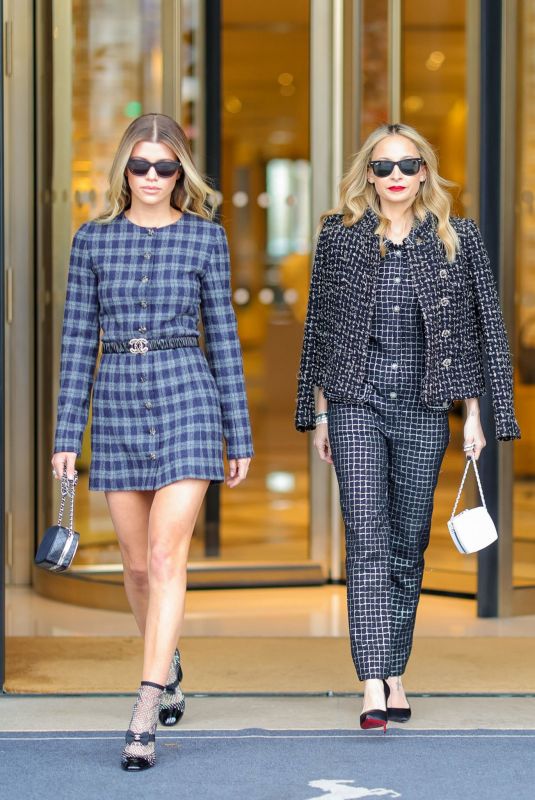 SOFIA and NICOLE RICHIE Out at Paris Fashion Week 03/07/2023