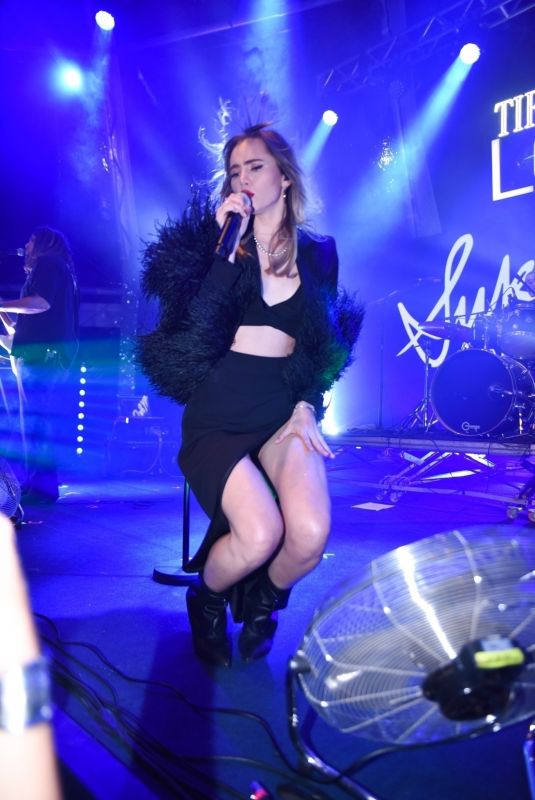 SUKI WAYERHOUSE Performs at Tiffany & Co. Lock Festival at Jockey Club de Sao Paulo in Sao Paulo 03/23/2023