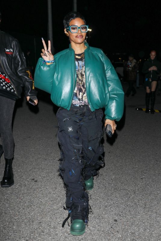 TEYANA TAYLOR Leaves SZA