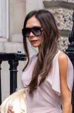 VICTORIA BECKHAM Leaves Her Shop in Dover Street in London 03/23/2023