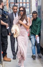 VICTORIA BECKHAM Leaves Her Shop in Dover Street in London 03/23/2023