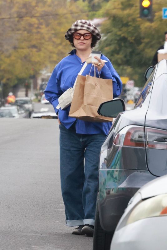 ALIA SHAWKAT Out Grabbing Some Lunch to go in Los Feliz 04/14/2023