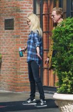 ALISON MOSSHART and Damian Lewis Out in New York 04/23/2023